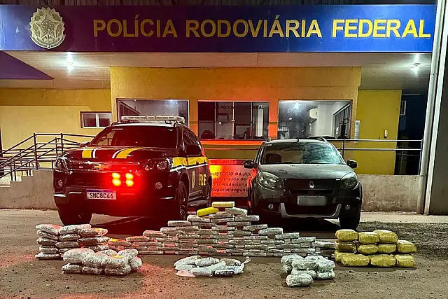 Homem é preso pela PRF com mais de 95 kg de drogas em Miranda