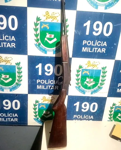 Com diversas passagens pela polícia, homem é preso com arma