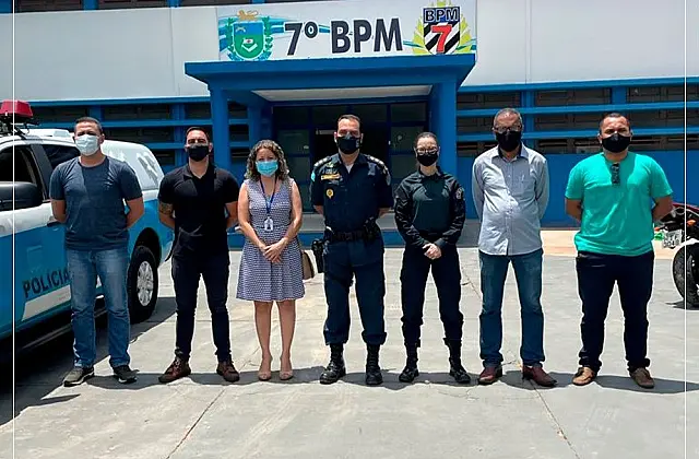 Comandante do 7º BPM recebe representantes de Ribas do Rio Pardo para discutir projeto social
