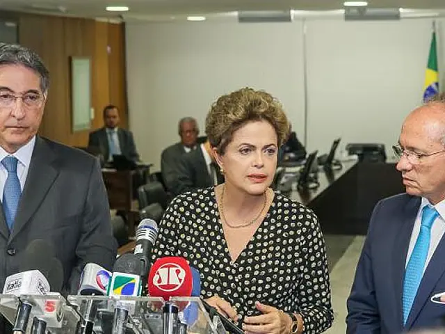 Dilma anuncia plano de recuperação da Bacia do Rio Doce