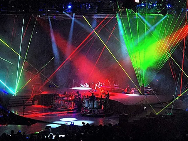 OS 192 LASERS E A BATERIA DE LAPTOP POR FUSÃO NUCLEAR