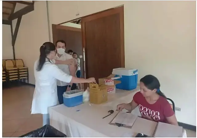 Equipe de saúde de Bonito realiza vacinação de colaboradores no Hotel Zagaia