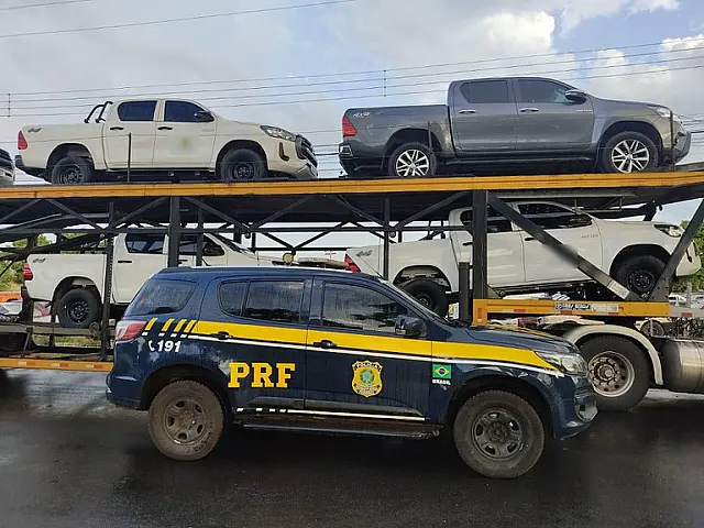 Federais recuperam dois veículos irregulares na BR-262