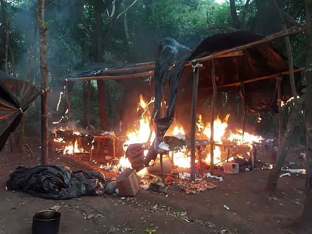 Paraguai destrói acampamentos com seis toneladas de maconha perto de MS