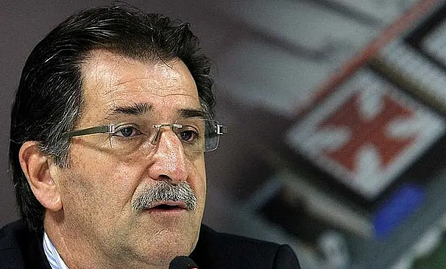 Vasco usa criatividade para fazer contratações a custo zero