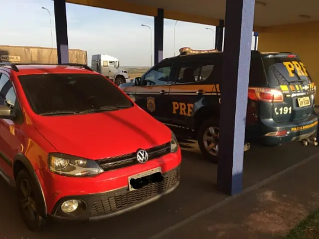 Motorista é preso ao tentar levar veículo roubado ao Paraguai