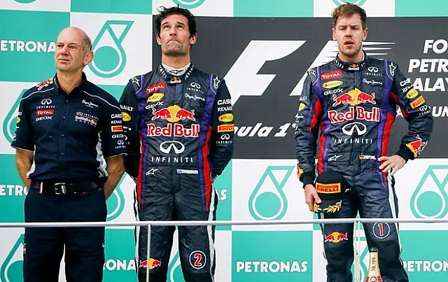 Vettel lidera dobradinha da Red Bull e Massa fica na quinta posição