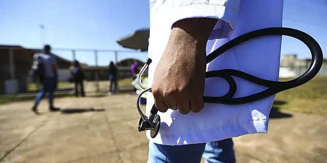 Médicos com diploma do exterior fazem o Revalida no domingo
