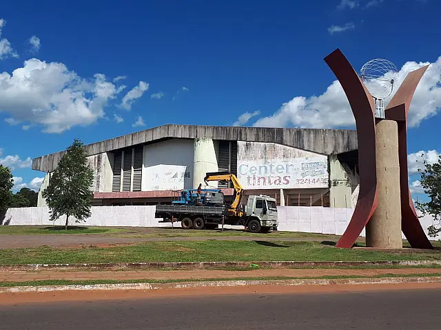 Equipamentos para reforma do Poliesportivo já estão no local
