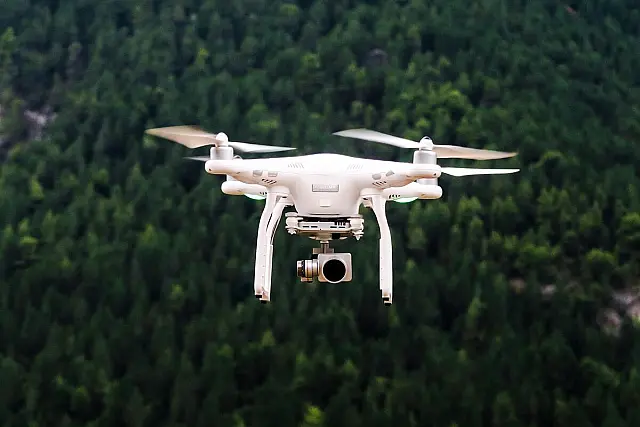 Oficina abre capacitação para uso de drone em eventos e arte