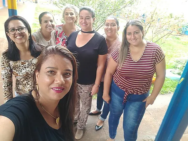 Com direito a fogos, Professoras comemoram férias em vídeo hilário