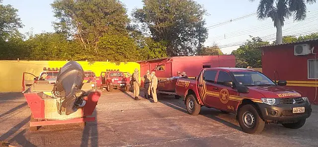 Com apoio de Aquidauana, bombeiros combatem incêndio na serra do Amolar