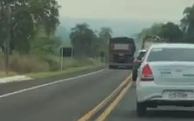 Vídeo: Moradora em Anastácio flagra imprudência em rodovia marcada por acidentes fatais