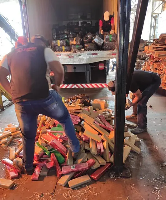Drogas que foram apreendidas em operações na capital, são incineradas