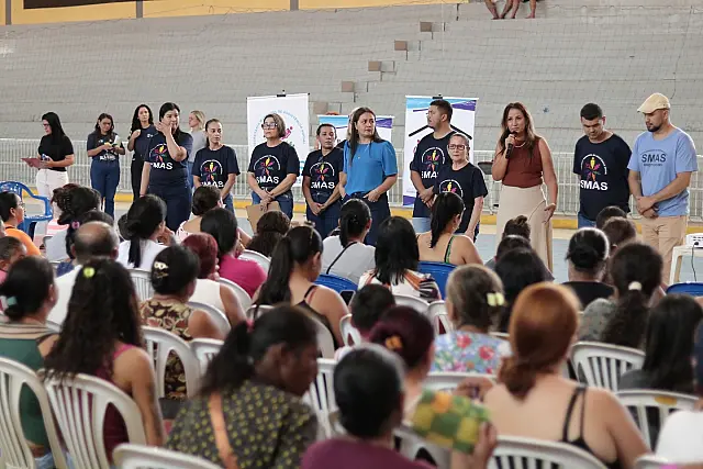 Reunião orienta beneficiários do Bolsa Família sobre novas regras e exigências