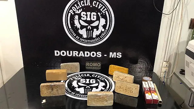 Hospedados em hotel, traficantes são presos com cocaína em colchão