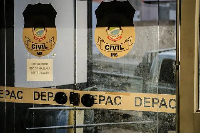 Porteiro é mantido em cárcere privado por morador de condomínio