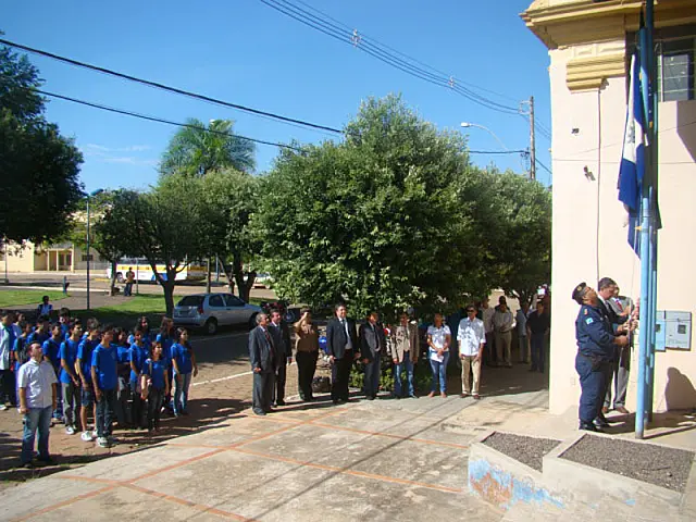 Alunos do Cejar participam de Ato Cívico