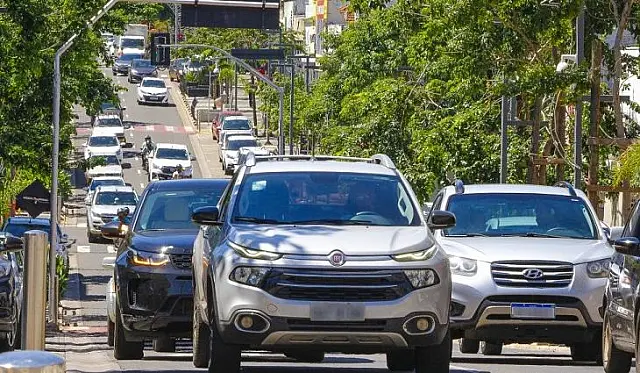 Veículos com placa final 0 devem quitar licenciamento até o dia 31 de outubro