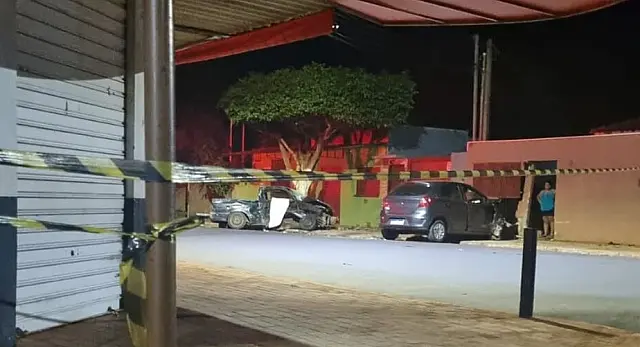 Colisão entre dois carros deixa motorista morto em Campo Grande