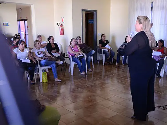Formação continuada da GMDSES termina com palestras para merendeiras e SG
