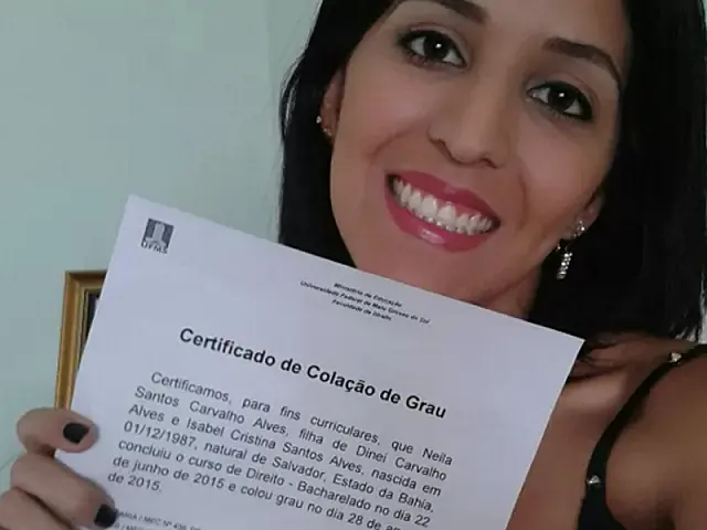 Mulher entra com ação judicial contra universidade de MS para colar grau