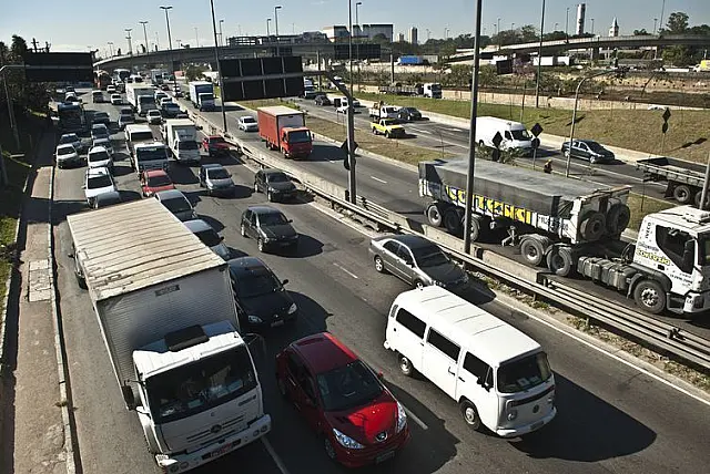 Sancionada lei que cassa habilitação de condenado por contrabando