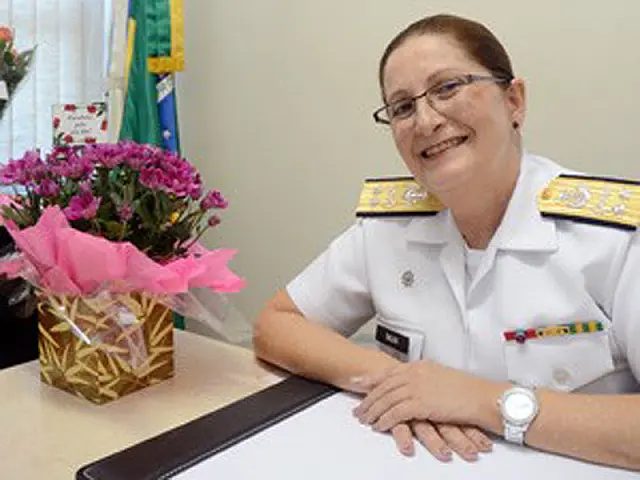 Primeira contra-almirante do Brasil diz que mulheres têm visão diferenciada