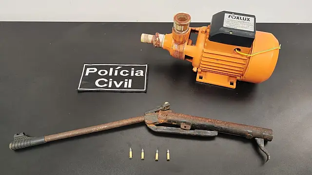 Homem é preso por furto de bomba d'água e porte ilegal de arma em Santa Rita