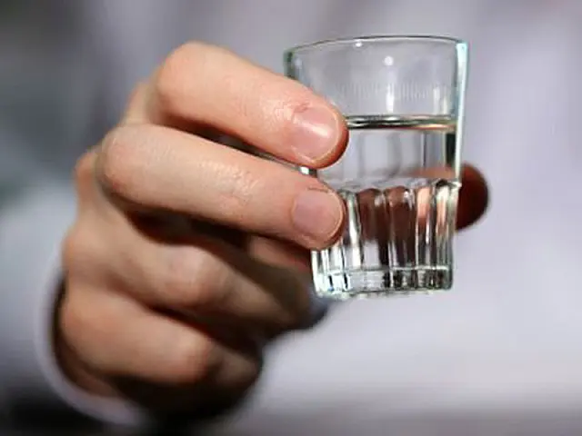 Excesso de álcool na meia-idade aumenta risco de derrame