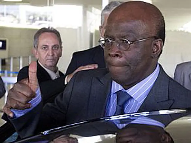 Joaquim Barbosa anuncia que deixará Supremo em junho
