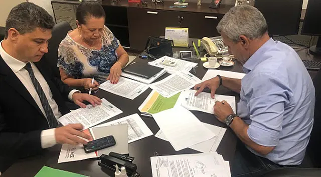 Procons Estadual e Municipal e Sindicato se unem para fiscalizar listas de material escolar
