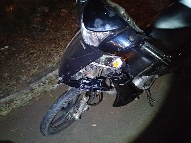 Motorista de Uno colide em uma motocicleta e foge sem prestar socorro