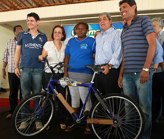 Governo entrega prêmios para alunos de escolas estaduais