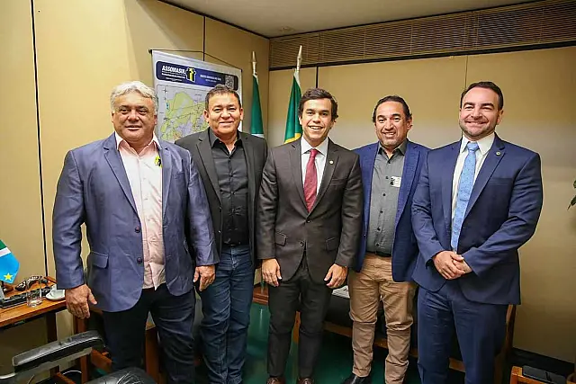 Prefeito de Corumbá se reune com bancada e assegura recursos