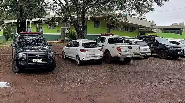 Mulher ouve tiros na madrugada e acorda com casa atingida por 16 disparos