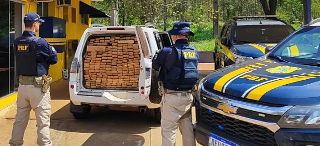 Motorista é preso com 1,5 tonelada de maconha na BR-158