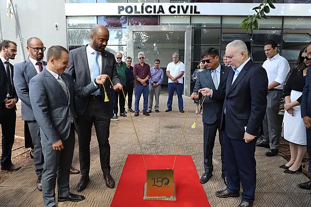 Delegacia Regional de Corumbá recebeplaca "Rastros da História"