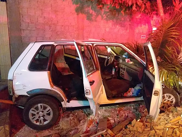 Acidente de trânsito em Corumbá deixa três pessoas feridas