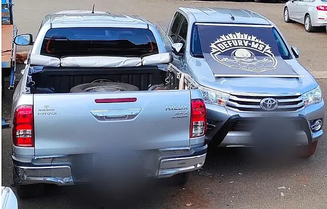 Ação apreende carros que seriam levados para a Bolívia