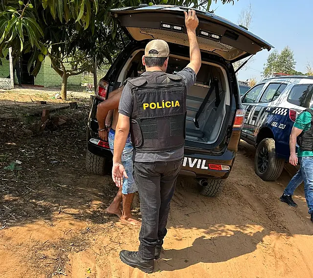 Polícias Civil e Militar fecham boca de fumo e prendem traficante em Juti