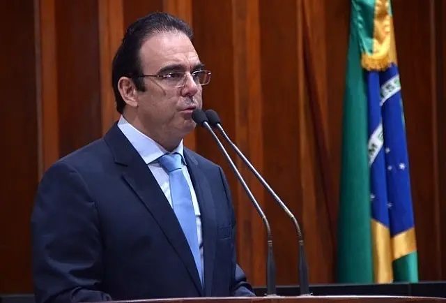 Deputado Felipe Orro quer curso de Turismo e rodoviária reformada