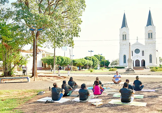 Circuito Yoga leva aulas gratuitas a diferentes espaços de Aquidauana