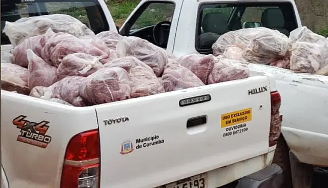 Durante operação, polícia apreende 1,5 tonelada de carne imprópria para consumo