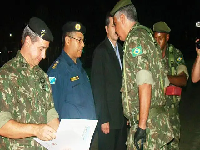 Comandante do 7º BPM é homenageado no aniversário do 9º BE Cmb