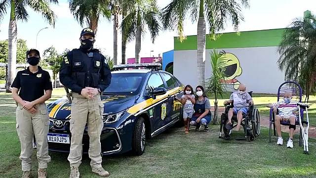 PRF em MS realiza a campanha "Policiais Contra o Câncer Infantil"