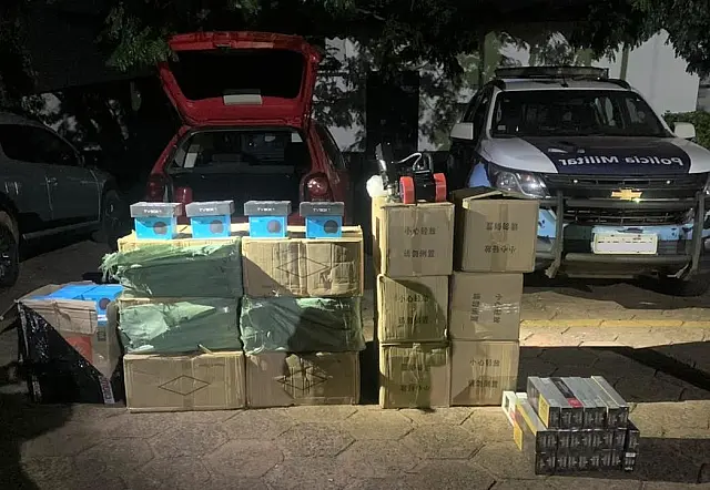 Motorista é surpreendido pela PM e acaba com mercadoria confiscada