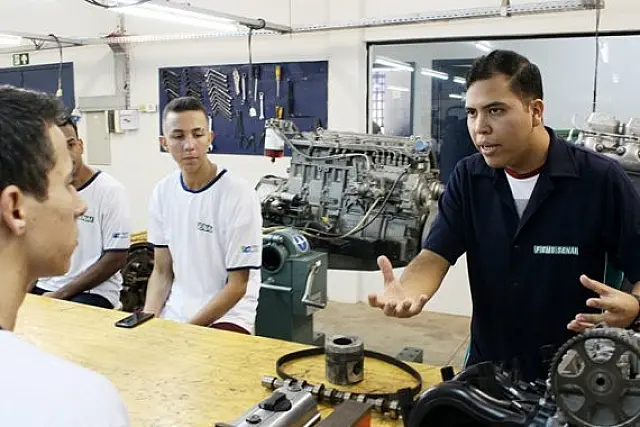 Senai abre 4 mil vagas em 28 cursos técnicos distribuídos por 12 cidades do Estado