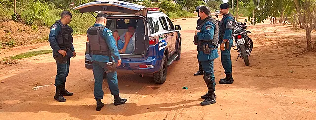 Durante discussão, homem é esfaqueado pelo próprio pai no bairro do Parque Exposições