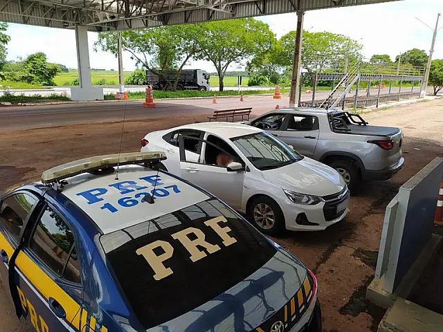 Mulheres são presas pela PRF por se apropriarem de veículos de locadora